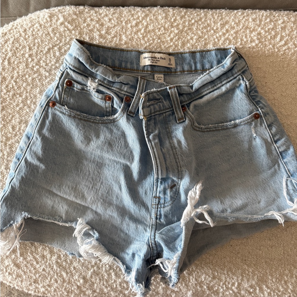 Abercrombie Curve Love the Mom High Rise Denim Short in light wash